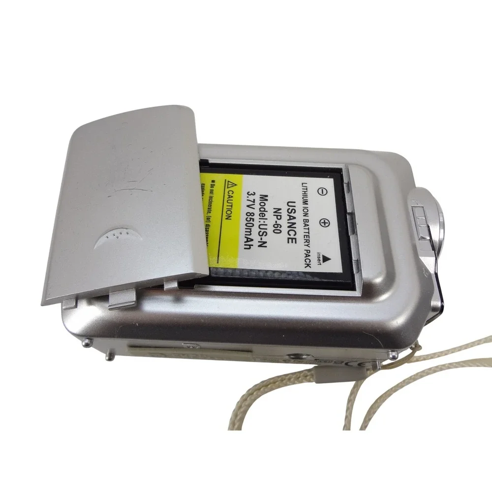 Vintage Aiptek ISDV Digital Camcorder 5MP Silver Bundle Logic Tripod SD Card Kit